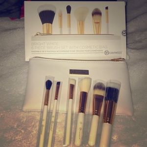 COPY - 6 piece makeup brush set w/ cosmetic bag